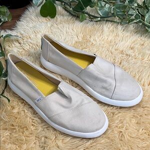 Toms Cream Slip-On Flats